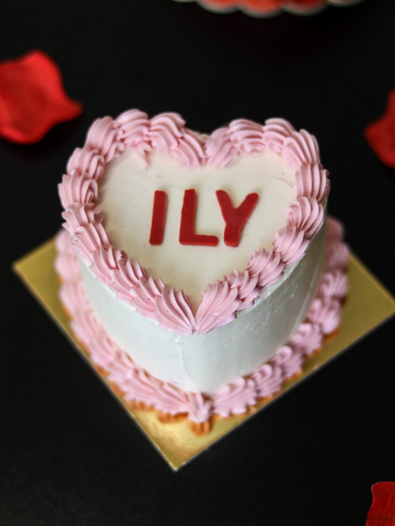 Valentin napi tortarendelés - ILY